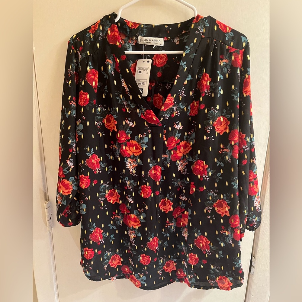 Jon & Anna Contemporary top. Blouse with flower print